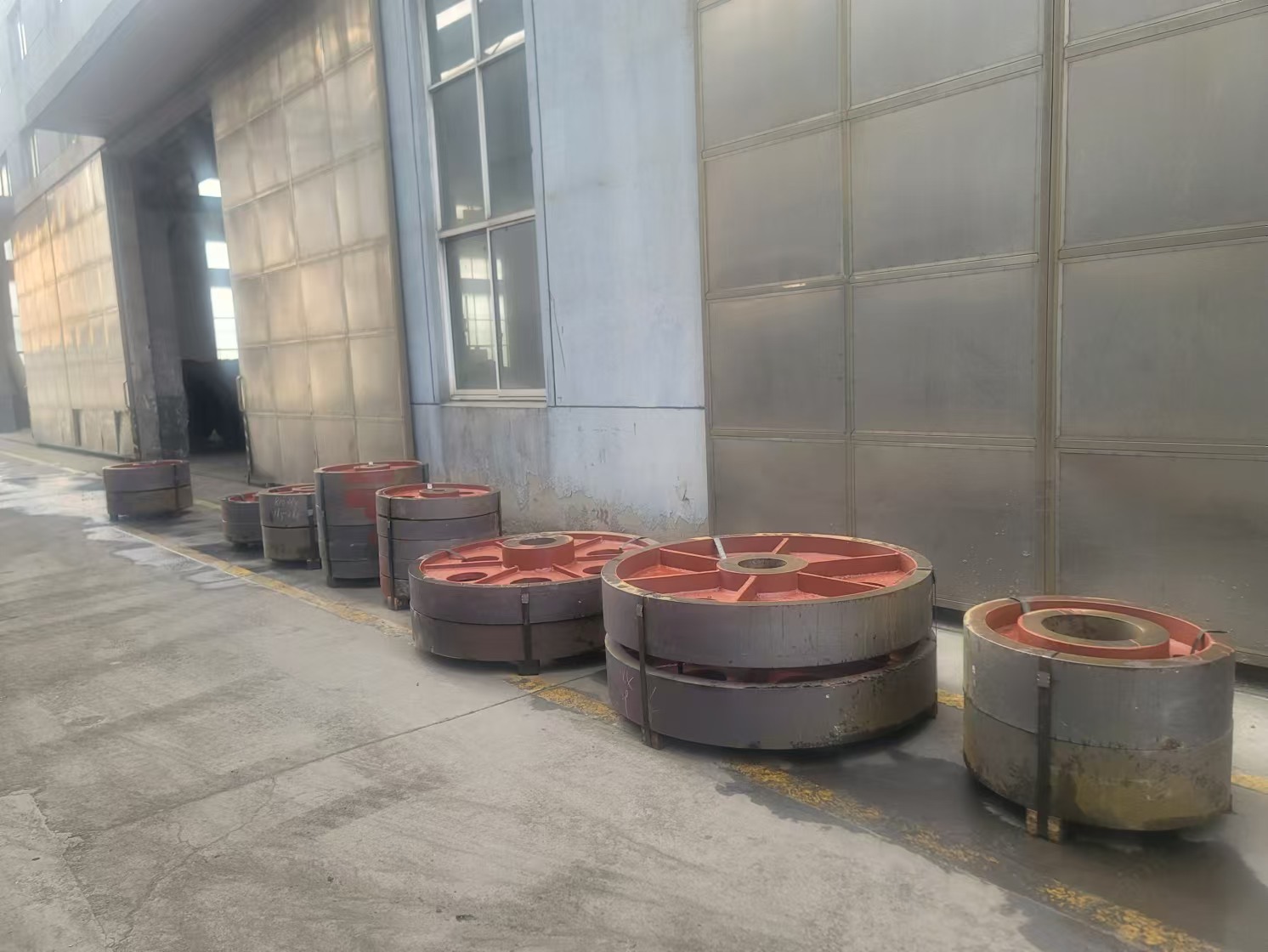 400-4000mm 環(huán)形鍛件每日工廠出貨 