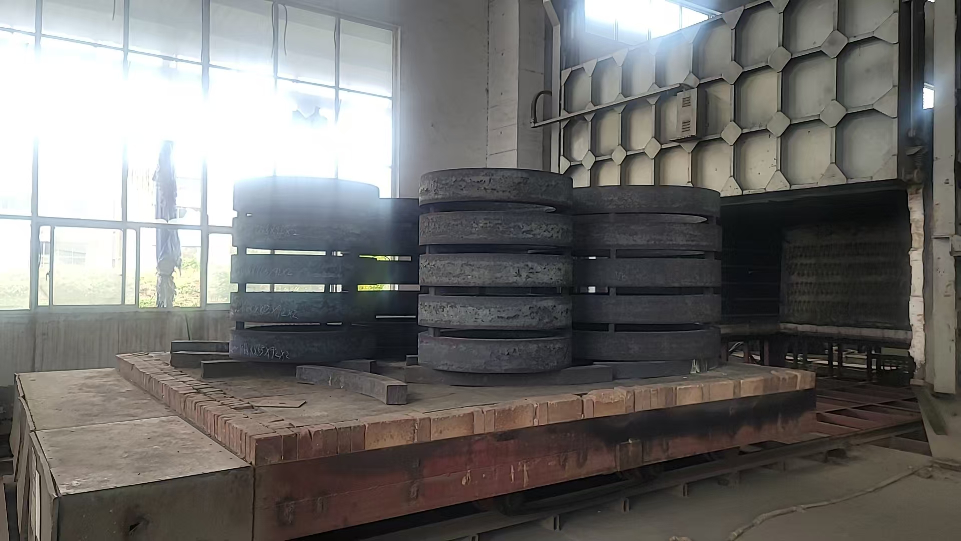 環(huán)形鍛件工廠 齒圈毛坯工廠 鍛造非標(biāo)法蘭工廠 客戶定制鍛造法蘭 碾環(huán)法蘭出口
