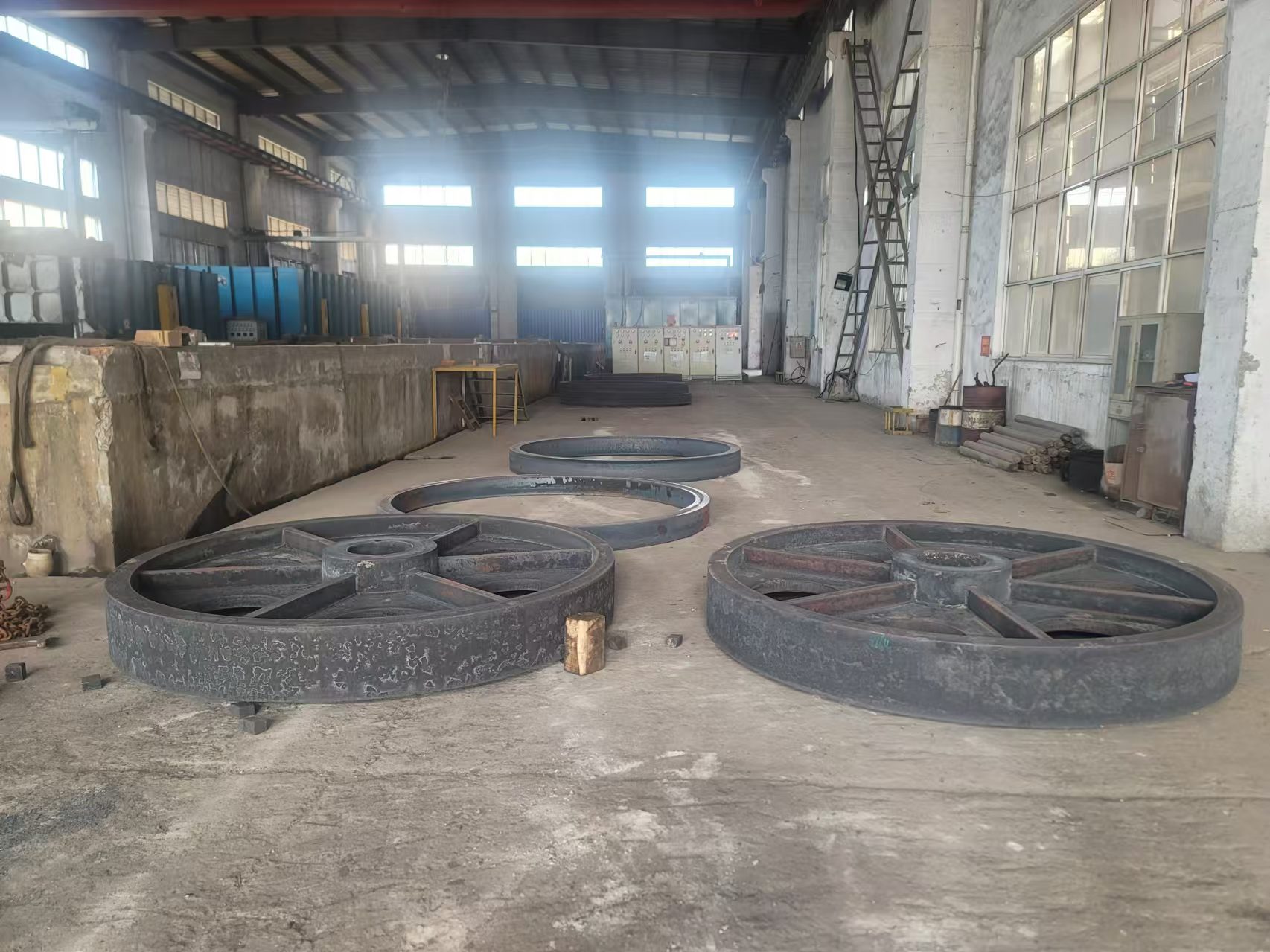 大型沖壓機(jī)用焊接齒圈 熱處理 鍛件調(diào)質(zhì) 鍛件回火 去應(yīng)力 