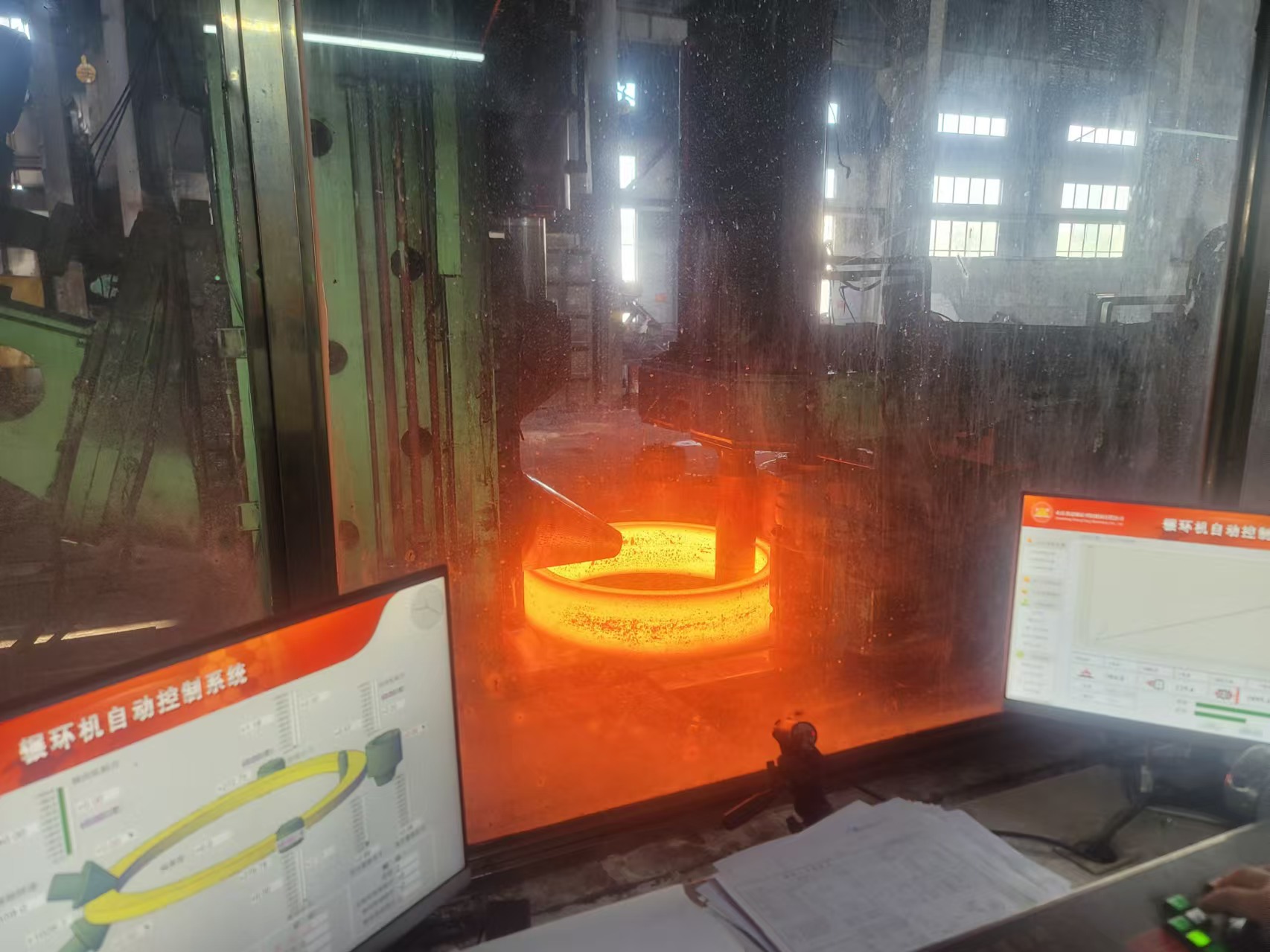 環(huán)形鍛件工廠 齒圈毛坯工廠 鍛造非標(biāo)法蘭工廠 客戶定制鍛造法蘭 碾環(huán)法蘭出口