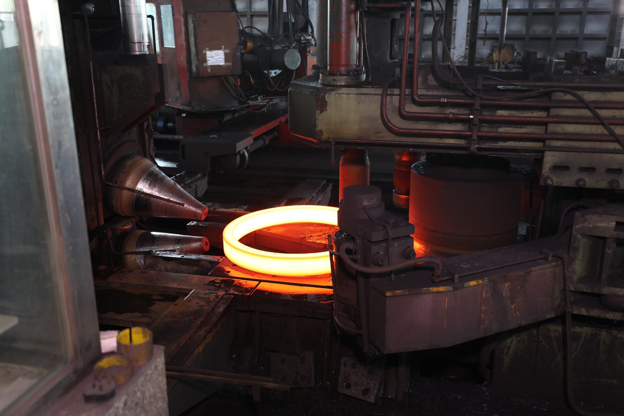 Forging-Rings-for-Slewing-Bearings-Used-for-Excavators