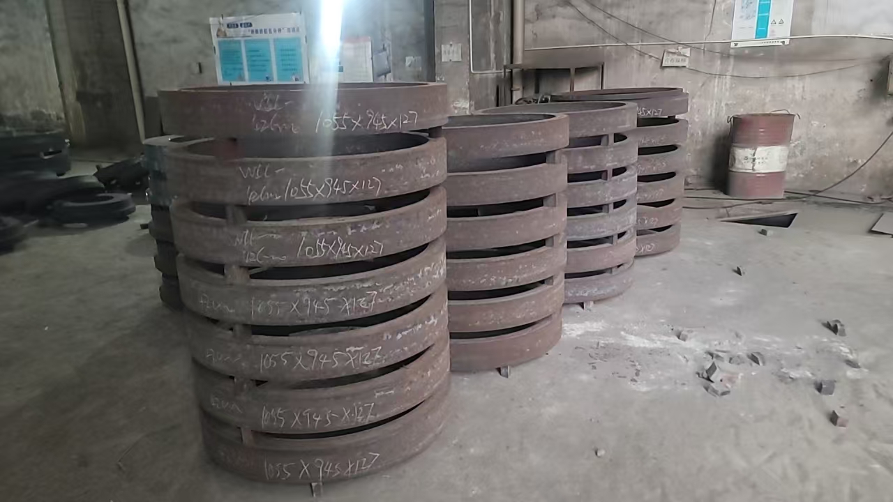 環(huán)形鍛件熱處理 42crmo鍛件調(diào)質(zhì) 45鋼正火 