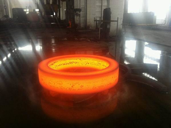 環(huán)形鍛件直徑400到4000mm 15年環(huán)形鍛件產(chǎn)品工廠 出口品質(zhì) 鍛造碾環(huán) 熱處理 車加工 打孔